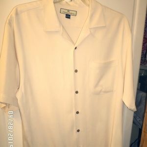 TOMMY BAHAMA MEN'S MEDIUM BUTTON DOWN SHIRT USED